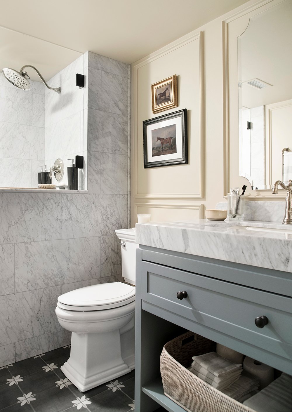 How to Make a Small Bathroom Look Larger - roomfortuesday.com
