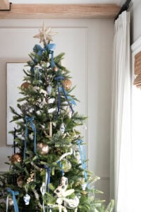 Equestrian Inspired Christmas Tour : Living Room - roomfortuesday.com