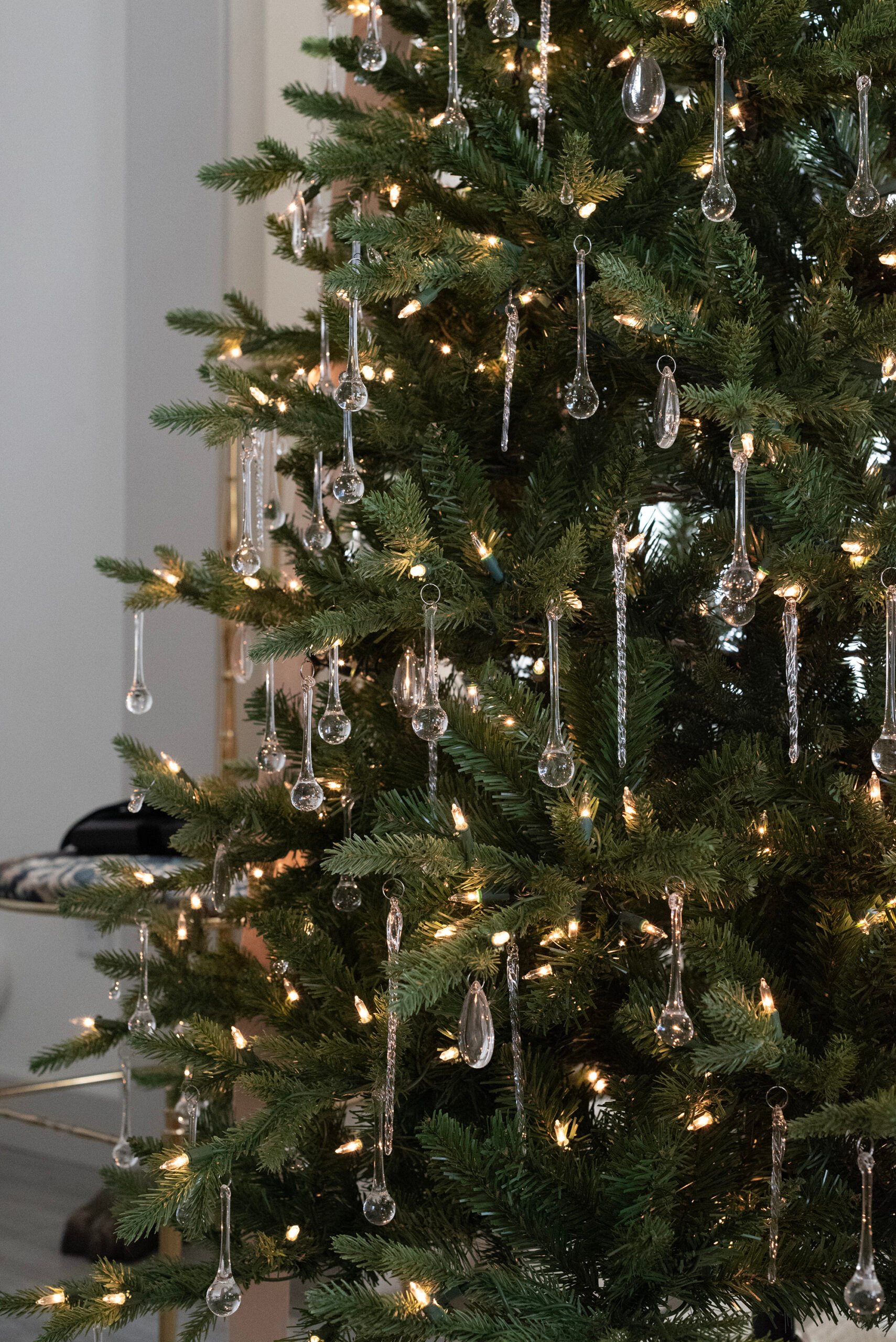 Simple Glass Icicle Decorated Christmas Tree - roomfortuesday.com