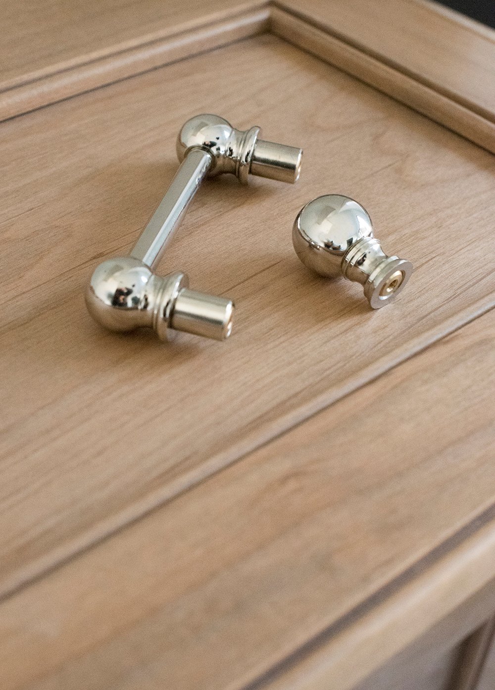 Cabinetry Hardware Placement Guide (With Examples) - roomfortuesday.com